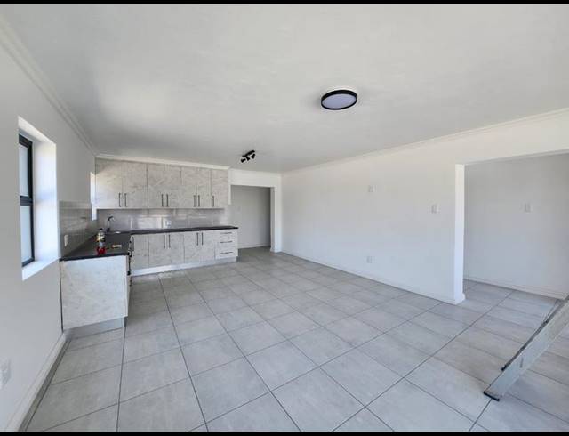 5 BEDROOM HOUSE FOR SALE IN WAVECREST